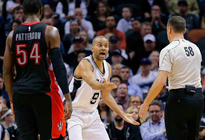 Tony-Parker-2015-0310-foul-face-react.jpg